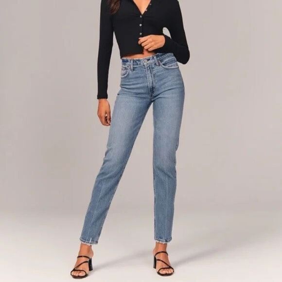 ✨Abercrombie & Fitch High Rise Mom Sz 10 Short Jeans✨ - Picture 1 of 7
